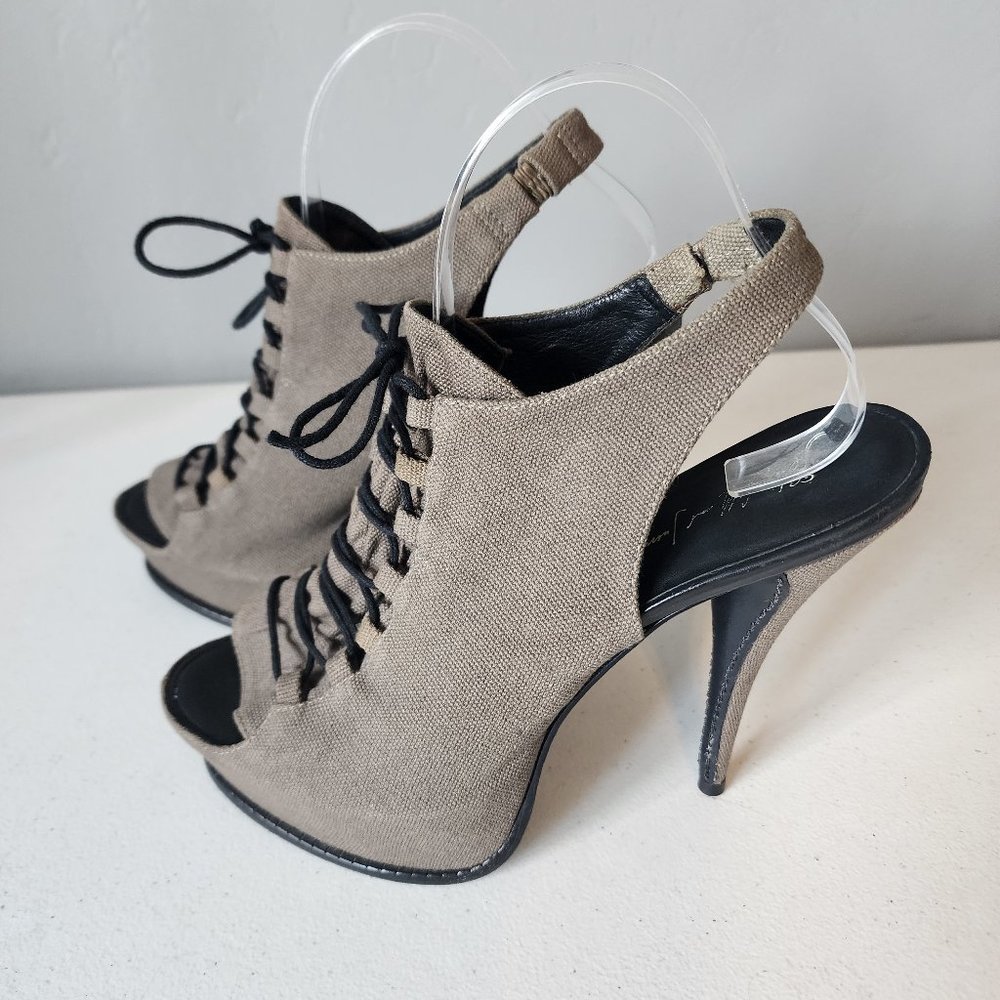 Elizabeth & James Platform "Euc" - image 6